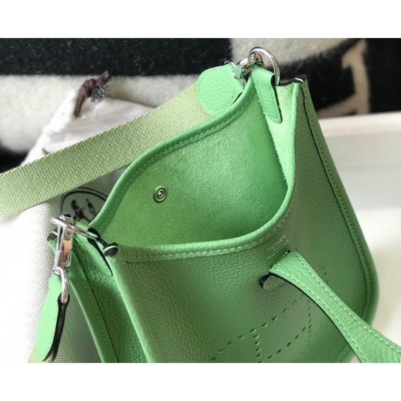 H**mes evelyne iii mini bag in vert criquet clemence leather