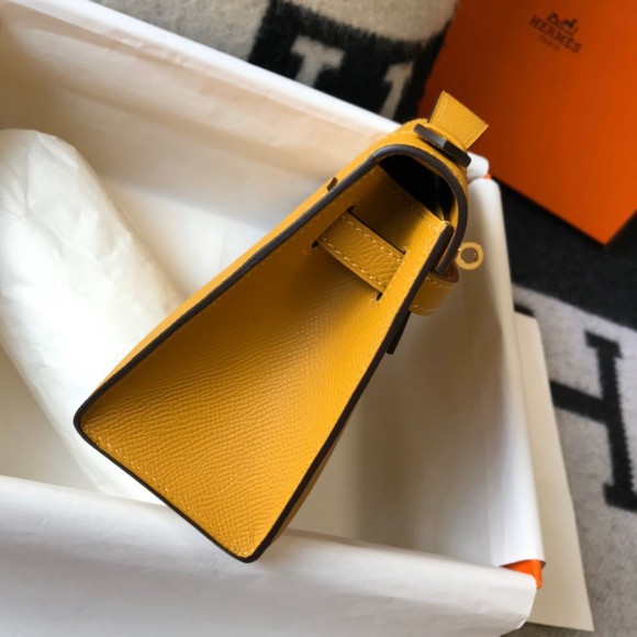 H**mes kelly pochette clutch bag in yellow  epsom leather