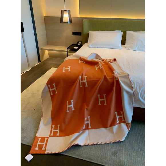 H**mes avalon throw blanket in orange wool and cashmere