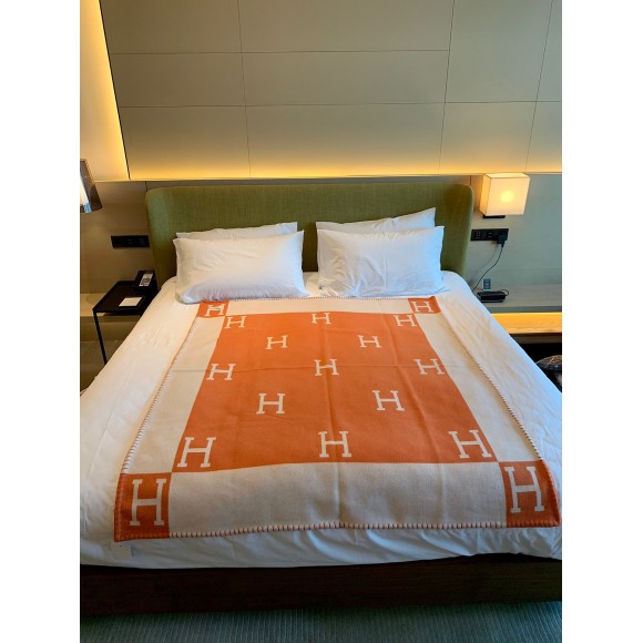 H**mes avalon throw blanket in orange wool and cashmere