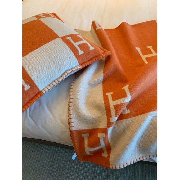 H**mes avalon throw blanket in orange wool and cashmere