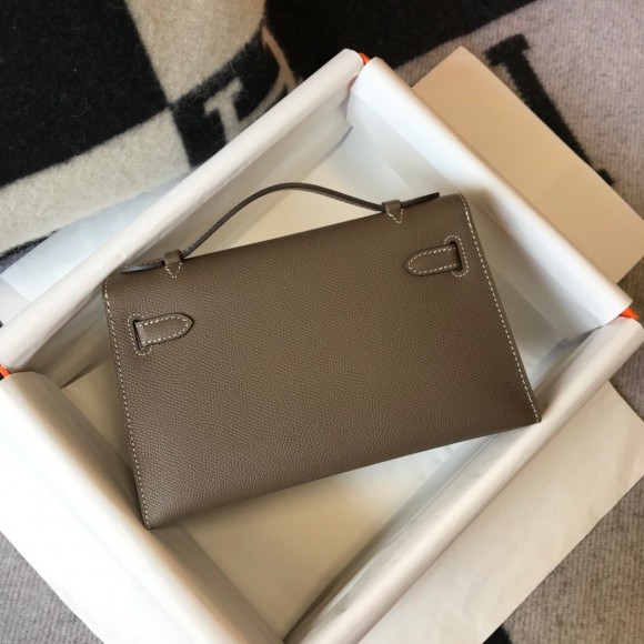 H**mes kelly pochette clutch bag in taupe epsom leather