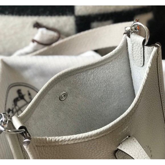 H**mes evelyne iii mini bag in pearl grey clemence leather