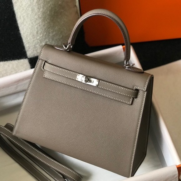 H**mes kelly 25cm sellier bag in taupe epsom calfskin phw