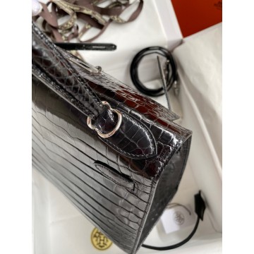Hermes Kelly Sellier 28 Handmade Bag In Black Crocodile Niloticus Shiny Skin Hermes Kelly Sellier 28 Handmade Bag In Black Crocodile Niloticus Shiny Skin