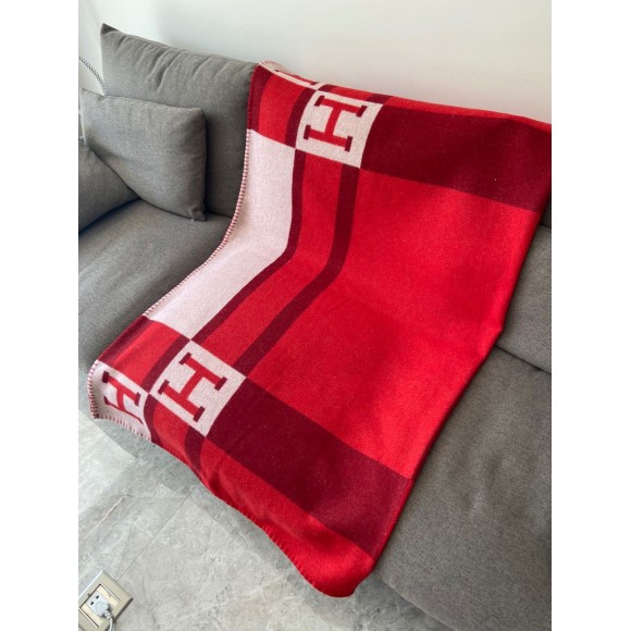 H**mes rouge avalon bayadere throw blanket