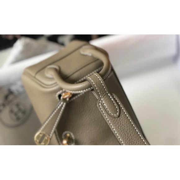 H**mes lindy mini bag in taupe clemence leather ghw