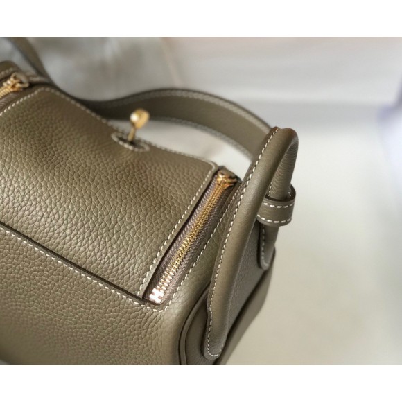 H**mes lindy mini bag in taupe clemence leather ghw