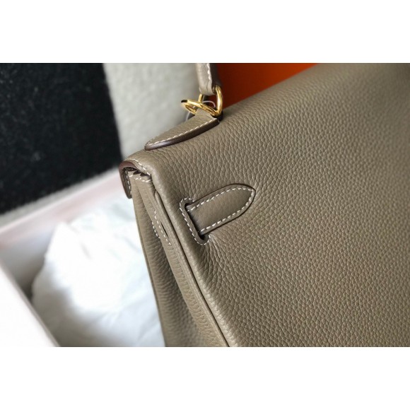 H**mes kelly 28cm retourne bag in taupe clemence leather ghw