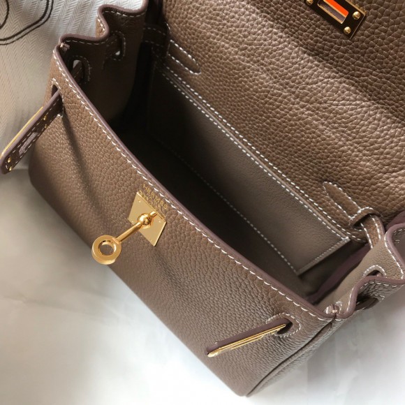 H**mes kelly 20cm bag in taupe clemence leather ghw