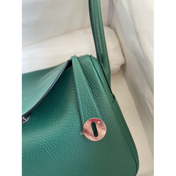 Hermes Lindy 26 Handmade Bag In Malachite Clemence Leather Hermes Lindy 26 Handmade Bag In Malachite Clemence Leather
