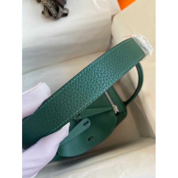 Hermes Lindy 26 Handmade Bag In Malachite Clemence Leather Hermes Lindy 26 Handmade Bag In Malachite Clemence Leather