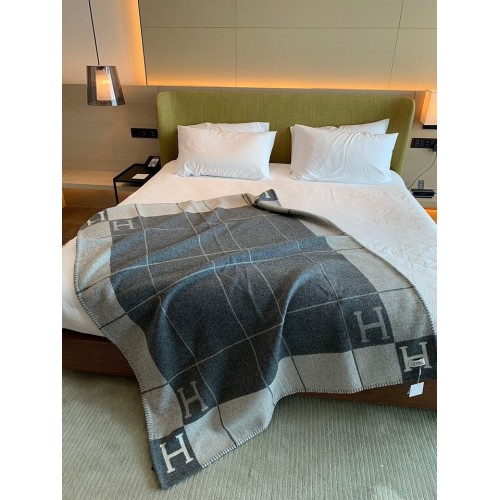 Hermes Avalon III Throw Blanket in Grey Wool and Cashmere