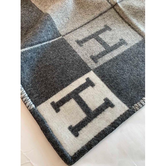 H**mes avalon iii throw blanket in grey wool and cashmere