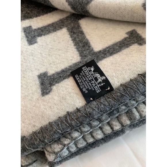 H**mes avalon iii throw blanket in grey wool and cashmere