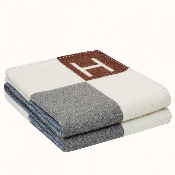 H**mes avalon vibration throw blanket in grey wool and cashmere