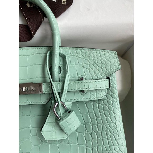 H**mes birkin 25 retourne handmade bag in vert d'eau matte alligator leather