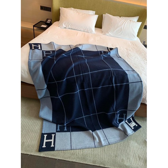 H**mes avalon iii throw blanket in blue wool and cashmere