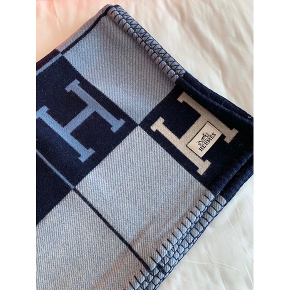 H**mes avalon iii throw blanket in blue wool and cashmere