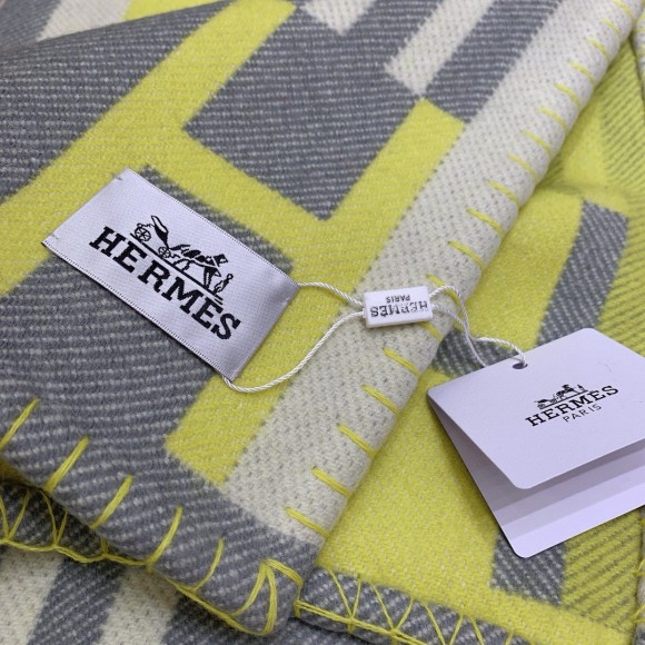 H**mes ithaque blanket in tilleul wool and cashmere