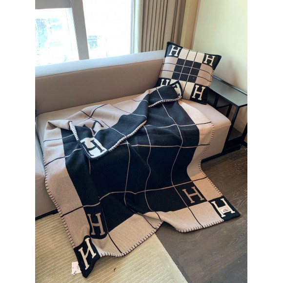 H**mes avalon iii throw blanket in black wool and cashmere