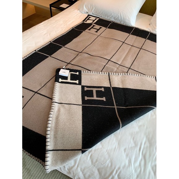 H**mes avalon iii throw blanket in black wool and cashmere