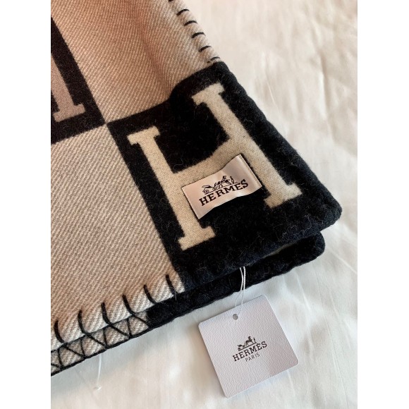 H**mes avalon iii throw blanket in black wool and cashmere