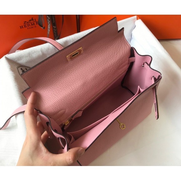 H**mes kelly 28cm retourne bag in pink clemence leather ghw