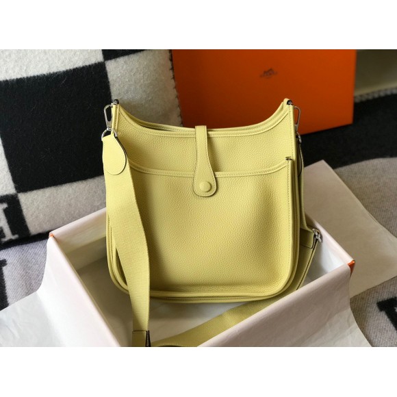 H**mes evelyne iii 29 bag in jaune poussin clemence leather