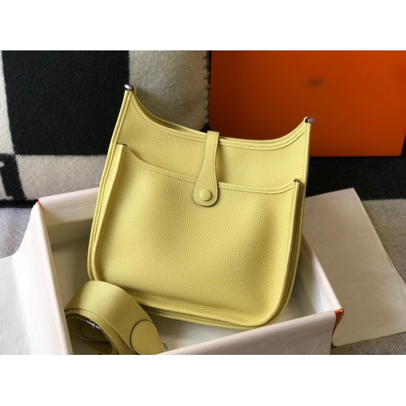 H**mes evelyne iii 29 bag in jaune poussin clemence leather