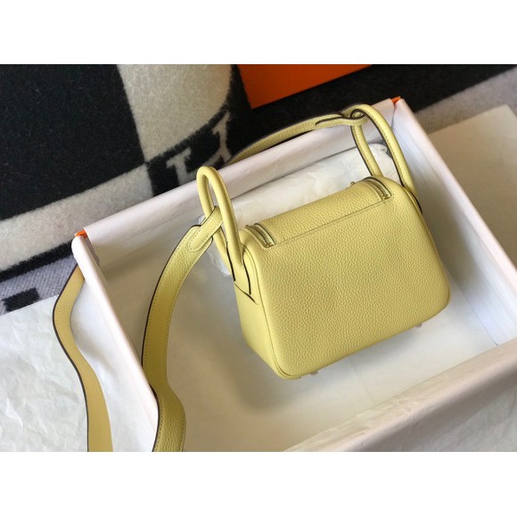 H**mes lindy mini bag in jaune poussin clemence leather ghw