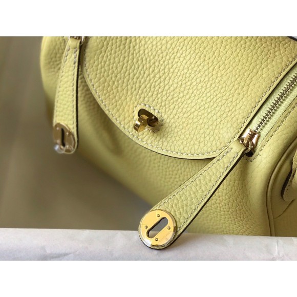 H**mes lindy mini bag in jaune poussin clemence leather ghw