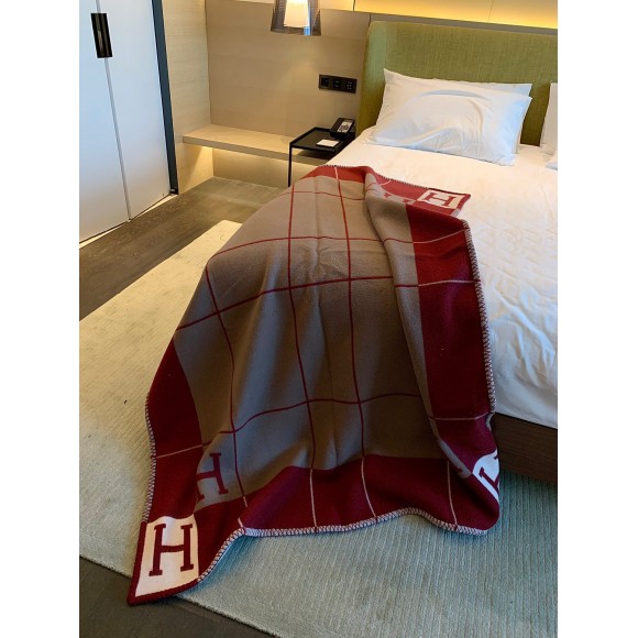 H**mes avalon iii throw blanket in red wool and cashmere