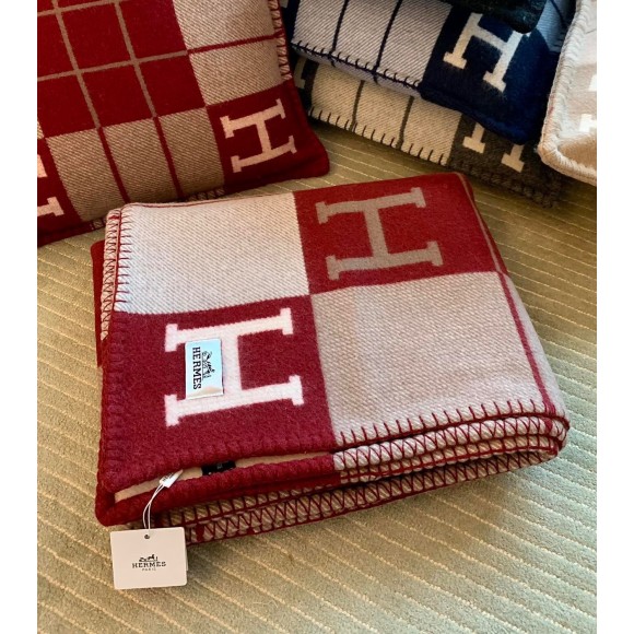 H**mes avalon iii throw blanket in red wool and cashmere