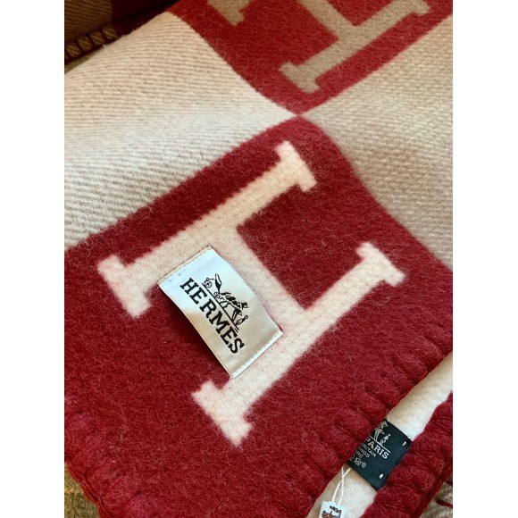 H**mes avalon iii throw blanket in red wool and cashmere