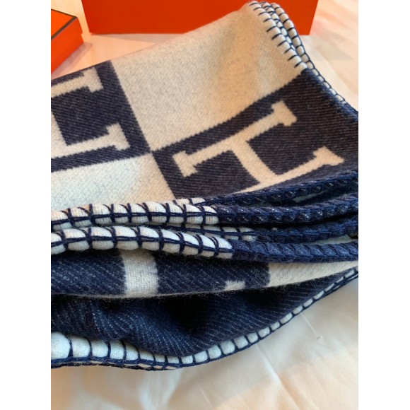 H**mes avalon throw blanket in blue wool and cashmere