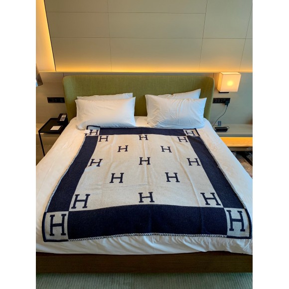 H**mes avalon throw blanket in blue wool and cashmere