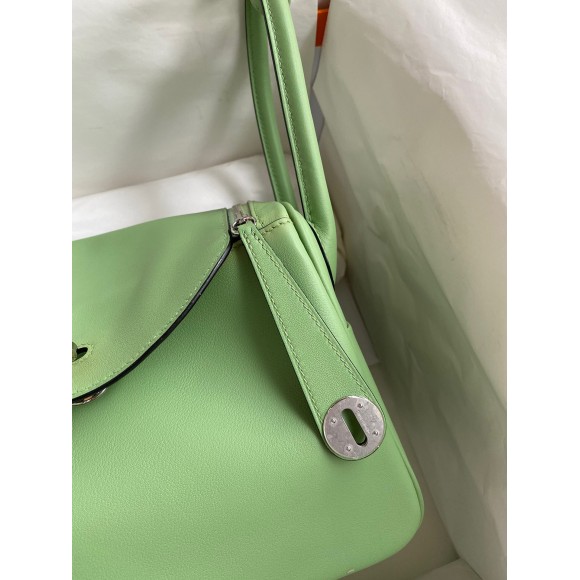 Hermes Lindy 26 Handmade Bag In Vert Cypres Swift Calfskin Hermes Lindy 26 Handmade Bag In Vert Cypres Swift Calfskin