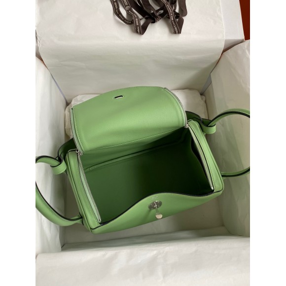 Hermes Lindy 26 Handmade Bag In Vert Cypres Swift Calfskin Hermes Lindy 26 Handmade Bag In Vert Cypres Swift Calfskin