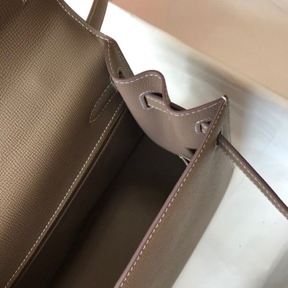 H**mes kelly 25cm sellier bag in taupe epsom calfskin ghw