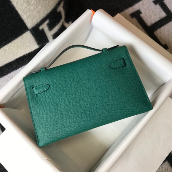 H**mes kelly pochette clutch bag in malachite epsom leather