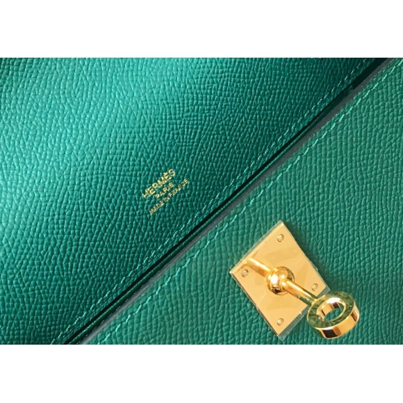 H**mes kelly pochette clutch bag in malachite epsom leather