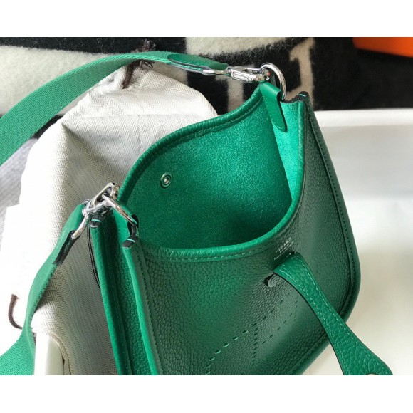 H**mes evelyne iii mini bag in vert vertigo clemence leather