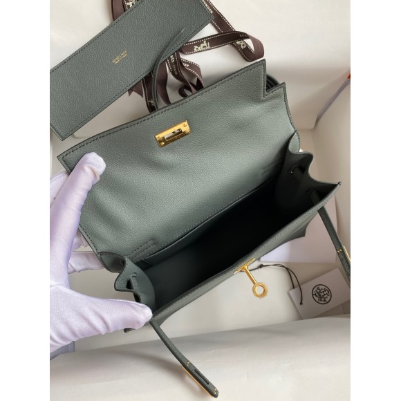 H**mes kelly danse ii bag in vert amande evercolor calfskin