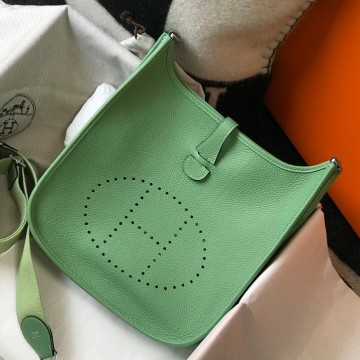 Hermes Evelyne III 29 Bag In Vert Criquet Clemence Leather Hermes Evelyne III 29 Bag In Vert Criquet Clemence Leather