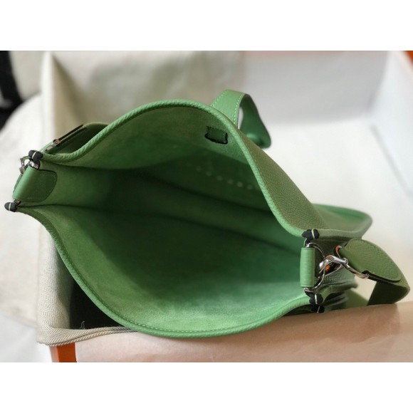 H**mes evelyne iii 29 bag in vert criquet clemence leather