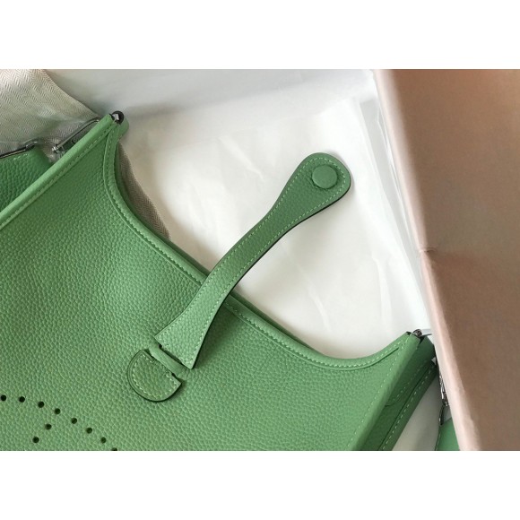 H**mes evelyne iii 29 bag in vert criquet clemence leather