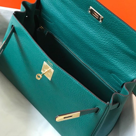 H**mes kelly 32cm retourne bag in malachite clemence leather ghw