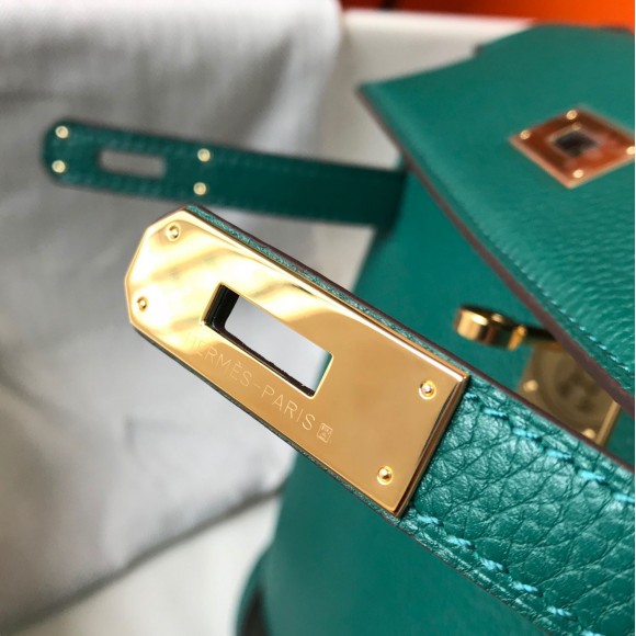 H**mes kelly 32cm retourne bag in malachite clemence leather ghw