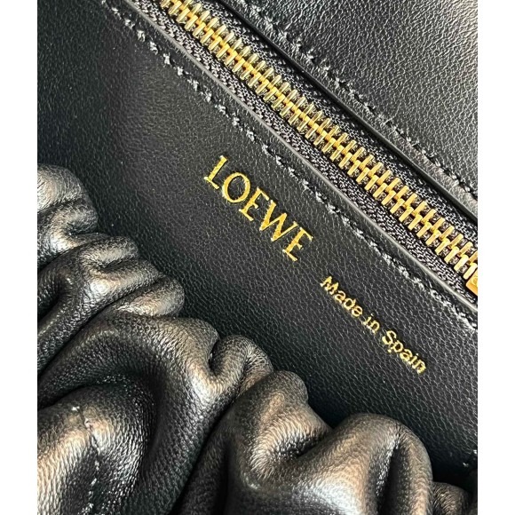 Loewe Medium Squeeze Bag in Black Nappa Lambskin Loewe Medium Squeeze Bag in Black Nappa Lambskin